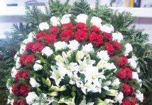 Похоронные венки из живых цветов