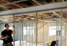 Монтаж стеклянных перегородок