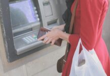 Челябинка при продаже щенка потеряла 300 тысяч рублей и получила кредит