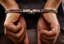 Еткулец получил 3 года колонии за удар полицейского