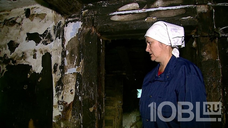 Семья из Полетаево получила деньги на восстановление дома после пожара
