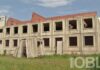 В Челябинске снесли недострой возле школы № 151