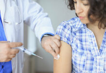 Жителей Челябинской области приглашают в ТРК на вакцинацию