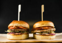 Почему бургеры стали так популярны на весь мир?