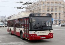 Алексей Текслер поздравил южноуральских автомобилистов с профессиональным праздником