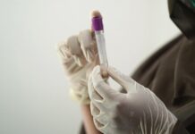 «Антитела вырабатываются, в среднем, на полгода»: Ирина Гехт о повторных заболеваниях южноуральцев COVID-19