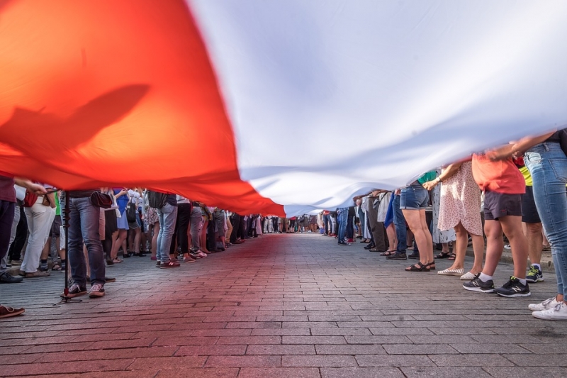Бумеранг вернулся: В Польше назревает «майдан» после попытки устроить революцию в Белоруссии