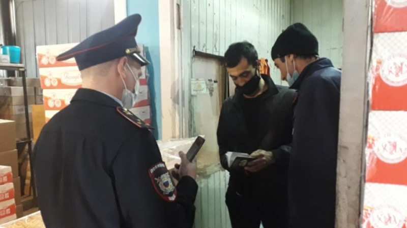Южноуральские полицейские провели рейды на рынках Челябинска и Магнитогорска