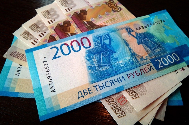 Рубль начал ползучее укрепление к доллару