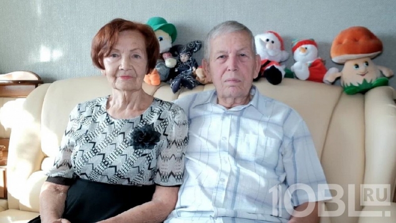 Супружескую пару из Челябинска наградили медалью «За любовь и верность»