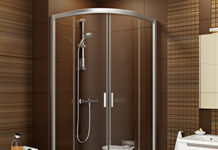Установка душевого уголка