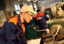 3 150 южноуральцев, пострадавших от пандемии, получат новую профессию