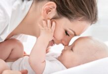 Алексей Текслер поздравил южноуральских женщин с Днём матери