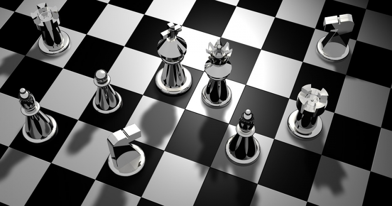 Почему женщины и мужчины играют в шахматы раздельно?