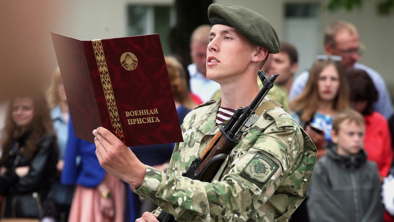 «Раньше голодных солдат отправляли за грибами, теперь армия России стала другой» — пресса Британии