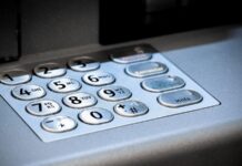 В Магнитогорске мошенники украли у пенсионерки 140 тысяч рублей