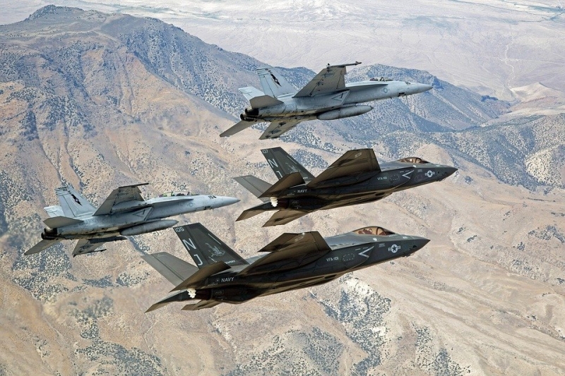 В США признали, что Россия может легко уничтожить F-22 и F-35