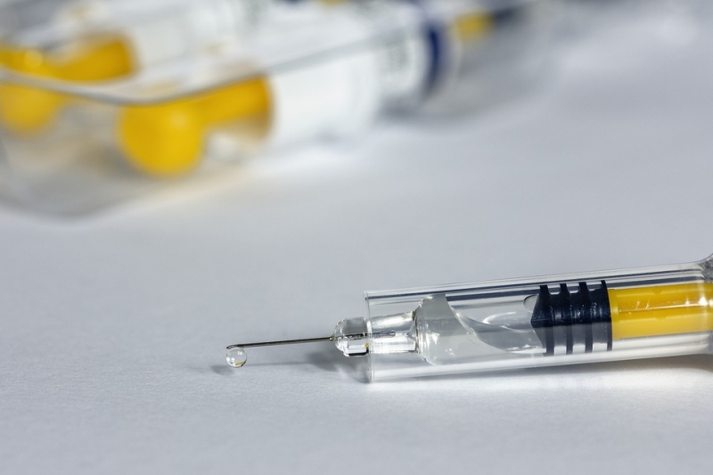 Четверо испытателей вакцины Pfizer и BioNTech получили паралич лица