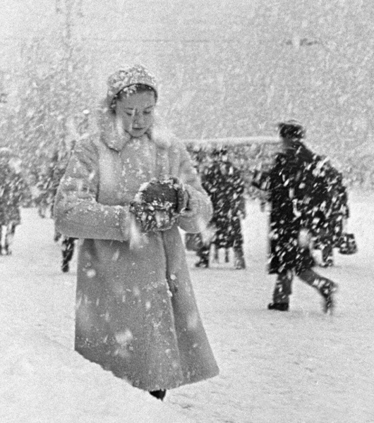 Какие раньше были зимы. С нынешними не сравнить (Подборка редких фото эпохи СССР)