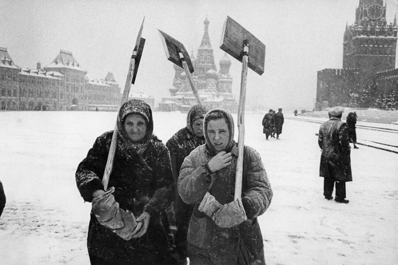 Какие раньше были зимы. С нынешними не сравнить (Подборка редких фото эпохи СССР)