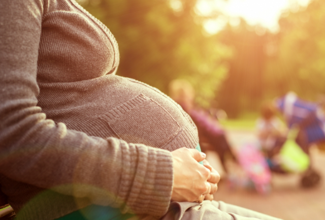 Максимальный размер пособия по беременности и родам в 2021 году назвали в ФСС