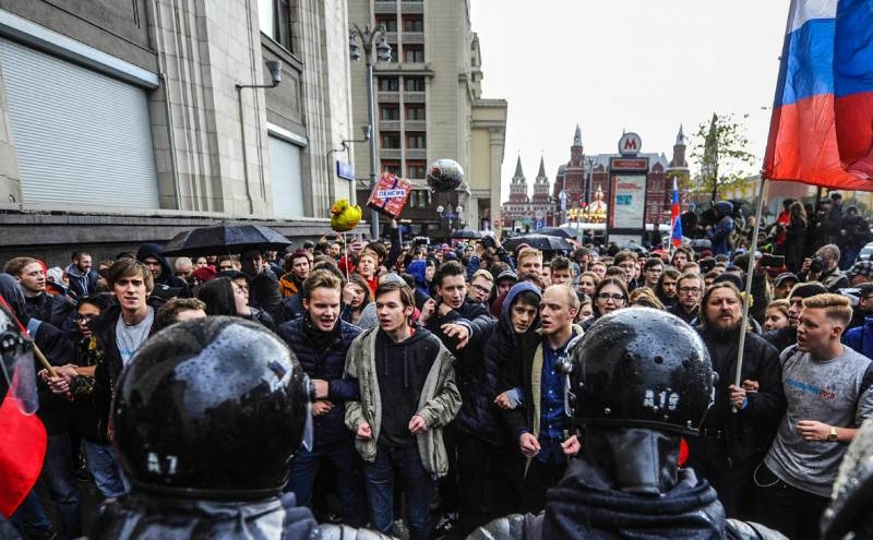 Политолог объяснил, почему в России не стоит ждать революцию