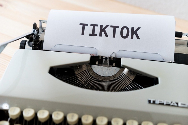 Профессор из Бишкека в 81 год стала звездой TikTok