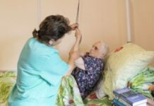 Пансионат для лежачих пожилых люде: как найти?