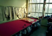 Плюсы пошива одежды для активного отдыха на швейных фабриках