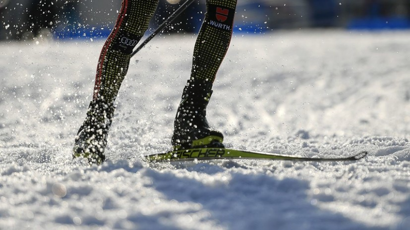 «Сашу лишили золота и звания короля лыж»: в России поддержали Большунова после скандального финиша в марафоне на ЧМ