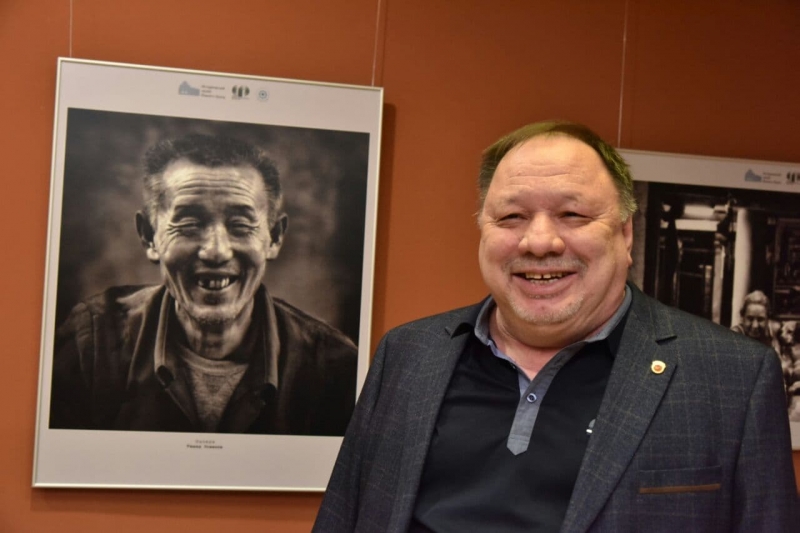 В Челябинске открылась первая фотовыставка Рашида Усманова