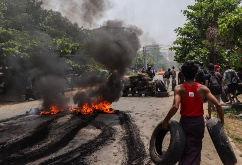 <br />
В Мьянме силовики устроили «кровавую субботу» — погибли более 90 протестующих: фото и видео                