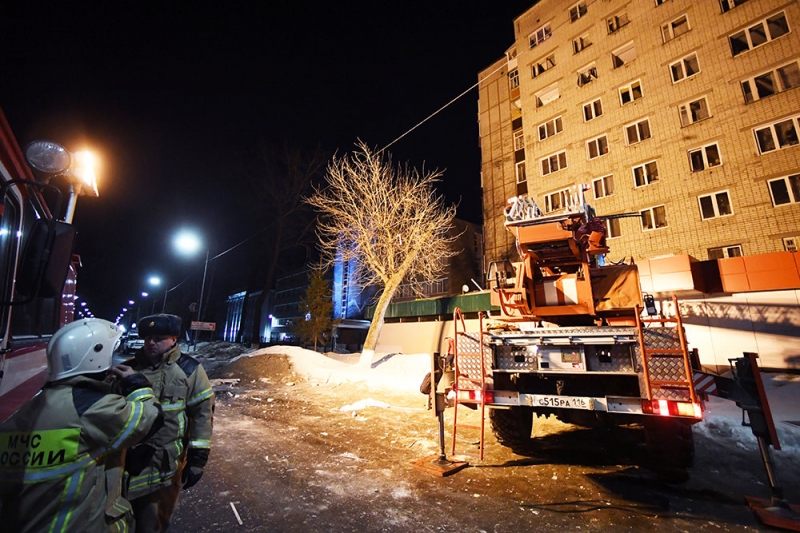 <br />
Взрыв в Зеленодольске 29 марта 2021 года, видео, снятые внутри девятиэтажного дома                