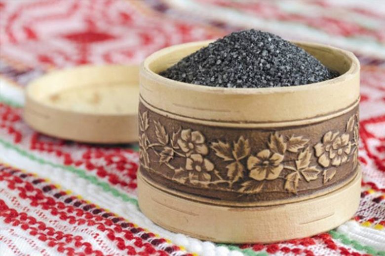 <br />
Как готовили четверговую «чёрную» соль монахи святой горы Афон, и как на Руси привлекали богатство с помощью «чудодейственного» порошка                