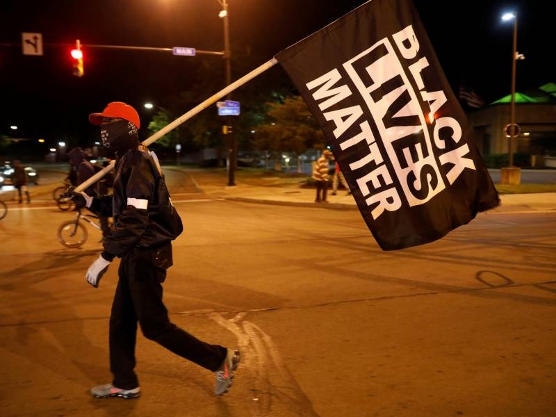 <br />
Полицейские застрелили 15-летнюю темнокожую девочку и США и спровоцировали новую волну протестов                