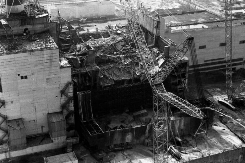 <br />
Сенсационная версия взрыва на Чернобыльской АЭС: сатанинский парад учёных перед катастрофой мог «призвать силы зла»                