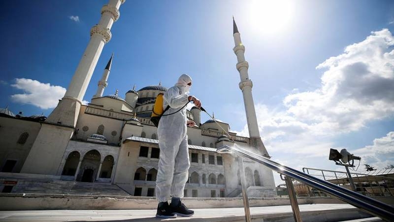<br />
Турцию закрывают на локдаун: как это скажется на российских туристах                