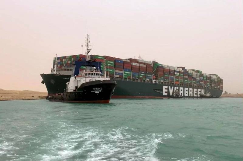 <br />
В Египте назвали таинственную причину аварии судна в Суэцком канале                