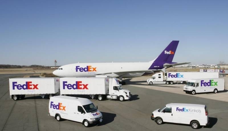 <br />
В США неизвестный устроил бойню на складе FedEx — известно о 8 погибших: видео                
