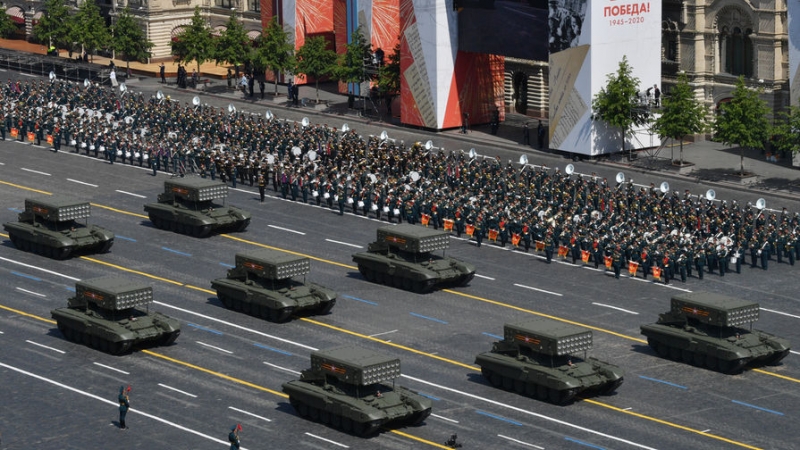 <br />
Генеральную репетицию военного парада в Москве 7 мая будут транслировать по ТВ                