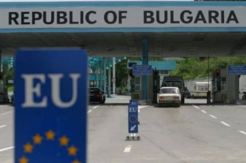 <br />
Как туристам из России попасть в Болгарию при закрытых границах в 2021 году                
