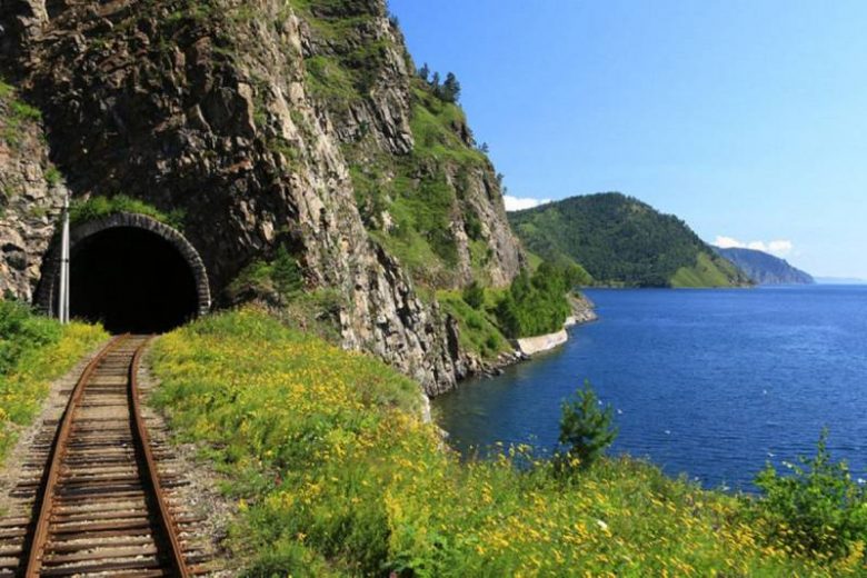 <br />
Куда исчез девятый тоннель Кругобайкальской железной дороги, который огибал Байкал                