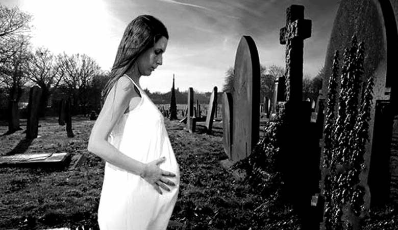 <br />
Можно или нельзя беременным и детям ходить на кладбище на Радоницу                