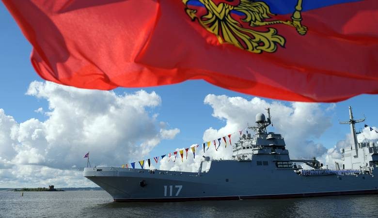 <br />
Парад кораблей в Санкт-Петербурге 9 мая 2021 года пройдет без ограничений по коронавирусу                