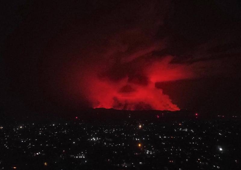 <br />
«Проснулся» вулкан Ньирагонго в Африке, почему его называют самым опасным в мире                