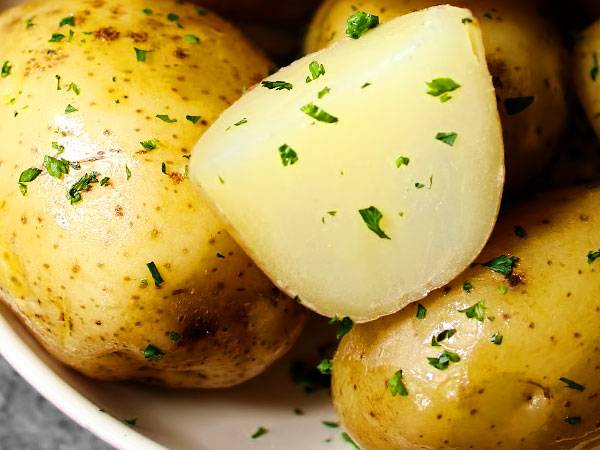 <br />
Вкусно и полезно: как правильно варить картошку в мундире                