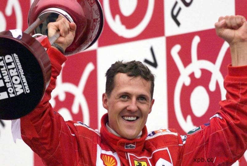 <br />
Жизнь семикратного чемпиона мира Михаэля Шумахера спустя 8 лет после жуткой травмы в Альпах                