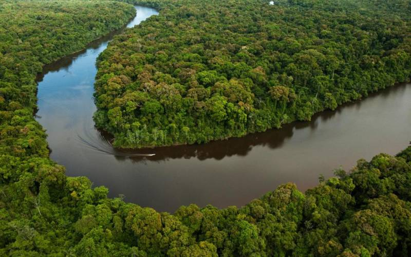 <br />
Почему через реку Амазонку нет ни одного моста                