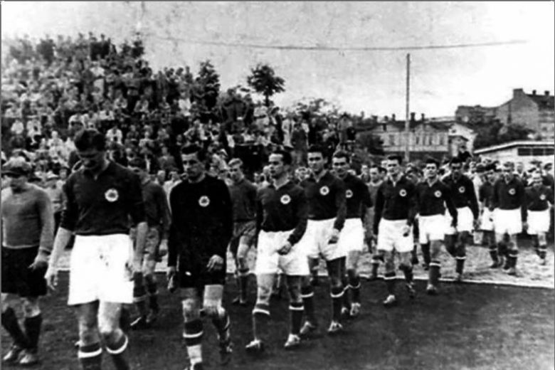 <br />
Политический футбол: как Сталин отомстил сборной Союза за поражение «заклятому врагу»                