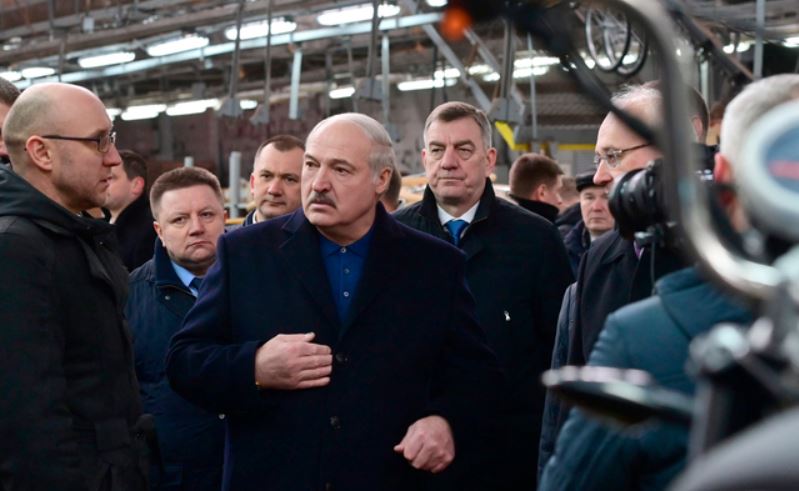 Рейдерский захват Белоруссии: Лукашенко свергал российский олигарх?